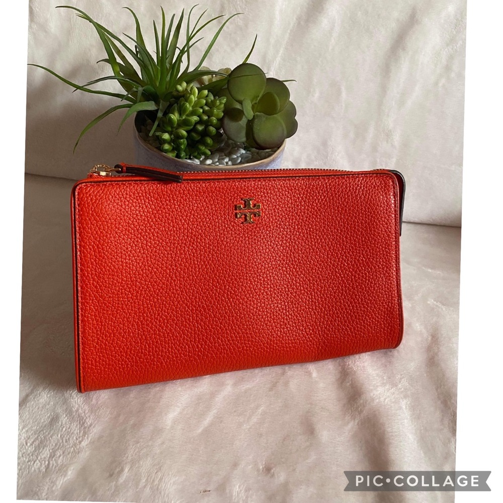 ❤️Weekend SALE❤️✨🆕✨New Tory Burch Clutch Bag
